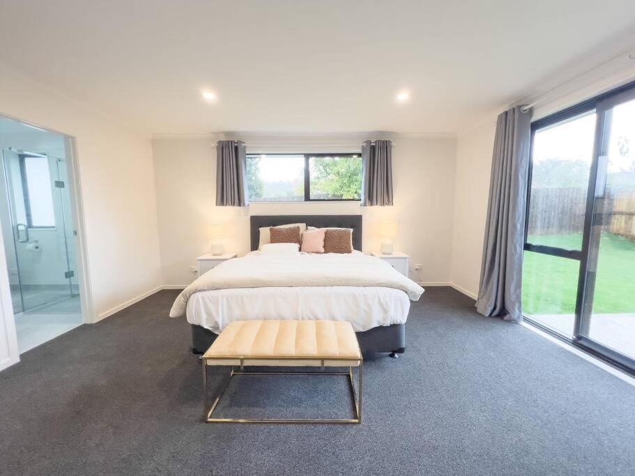 Rotorua Sunshine Brand New 4 Bedroom House Extérieur photo