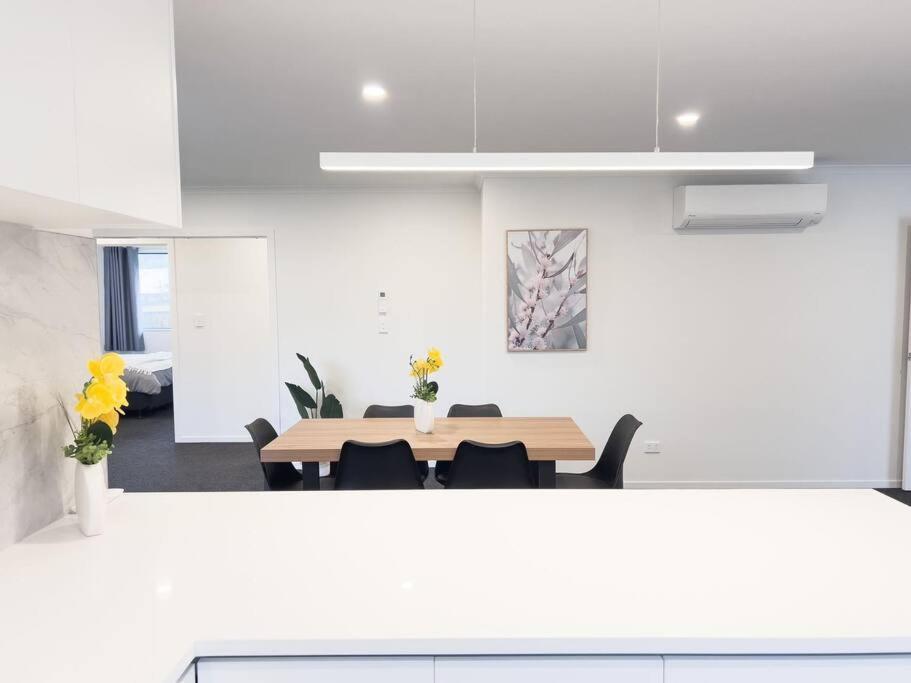 Rotorua Sunshine Brand New 4 Bedroom House Extérieur photo