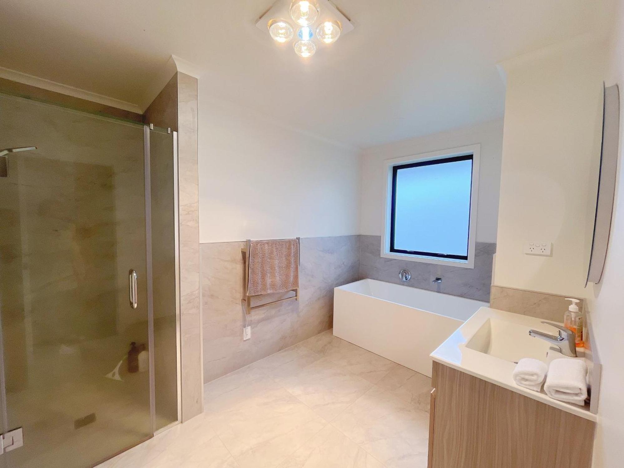 Rotorua Sunshine Brand New 4 Bedroom House Extérieur photo